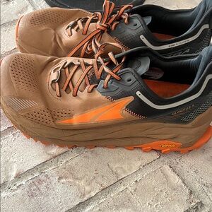 Altra Olympus 5 Men's Trail Shoes - Brown and Orange
